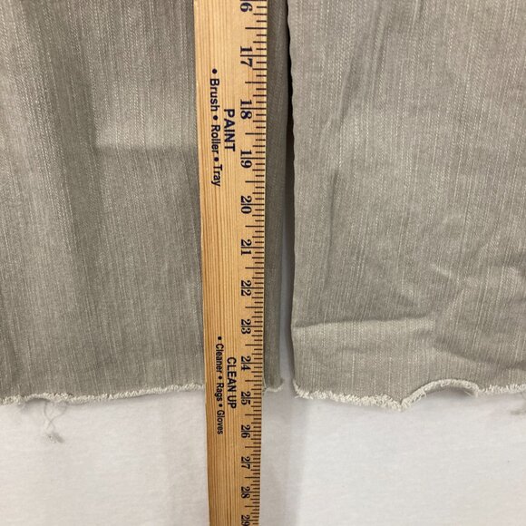LOGO Lori Goldstein sz 18W Gray Boyfriend Fit Stretch Frayed Hem Cropped Jeans - Picture 7 of 10